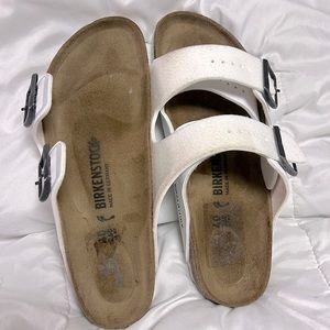 White Birkenstock-Arizona
Birko-Flor